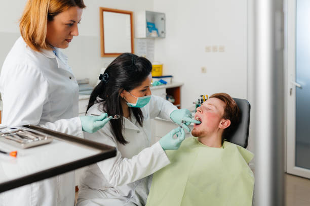Best Broken or Cracked Tooth Emergency Dentist in Isle Of Hope, GA